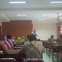 Kegiatan teknikal meeting lomba tarik tambang dan terompah panjang