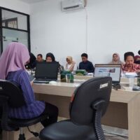 Mengikuti Pembahasan Laporan Akhir Kajian Potensi Rencana Investasi sektor Agro Industri