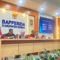 Rapat pembahasan terkait Desk regrouping rencana pelatihan yang hampir serupa baik kegiatan/sasarannya yang diselenggarakan oleh OPD.