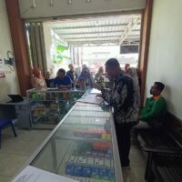 Visitasi apotek Fania di Jl.Kyai Turmudzi Kel.Bintoro Kec.Demak