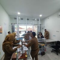 Visitasi apotek Avisena Desa Jatirogo