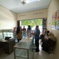 visitasi apotek Lilis Farma Mijen Tengah Desa Mijen Kecamatan Kebonagung